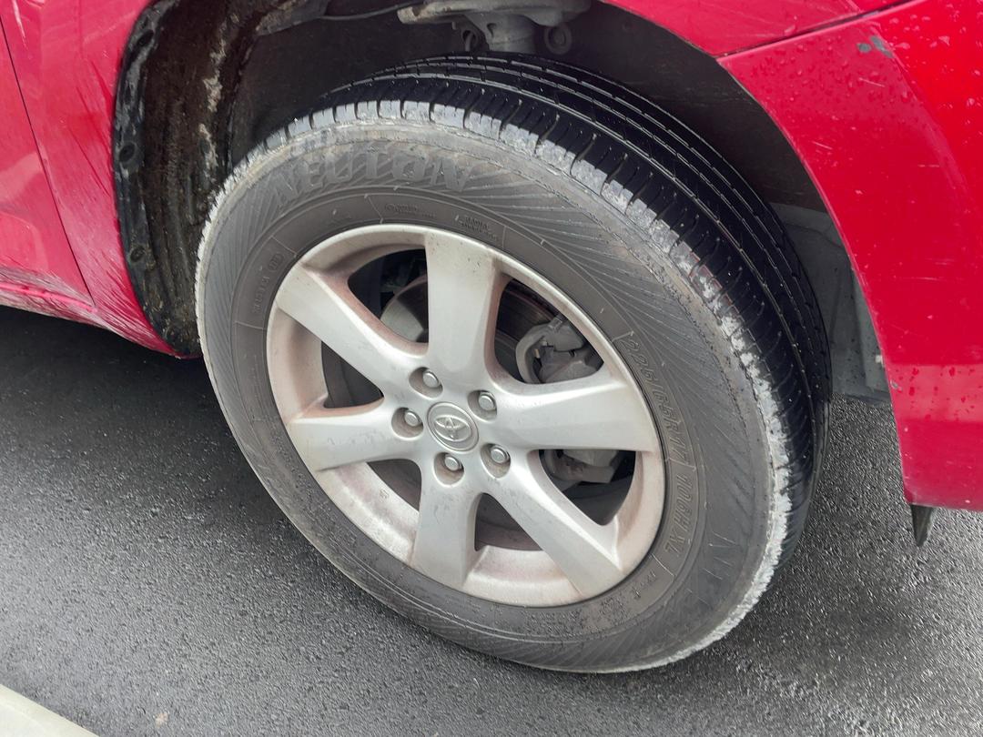 Photo '7' of Toyota Vanguard