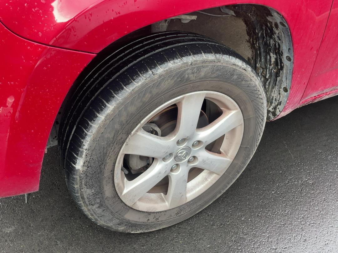 Photo '8' of Toyota Vanguard