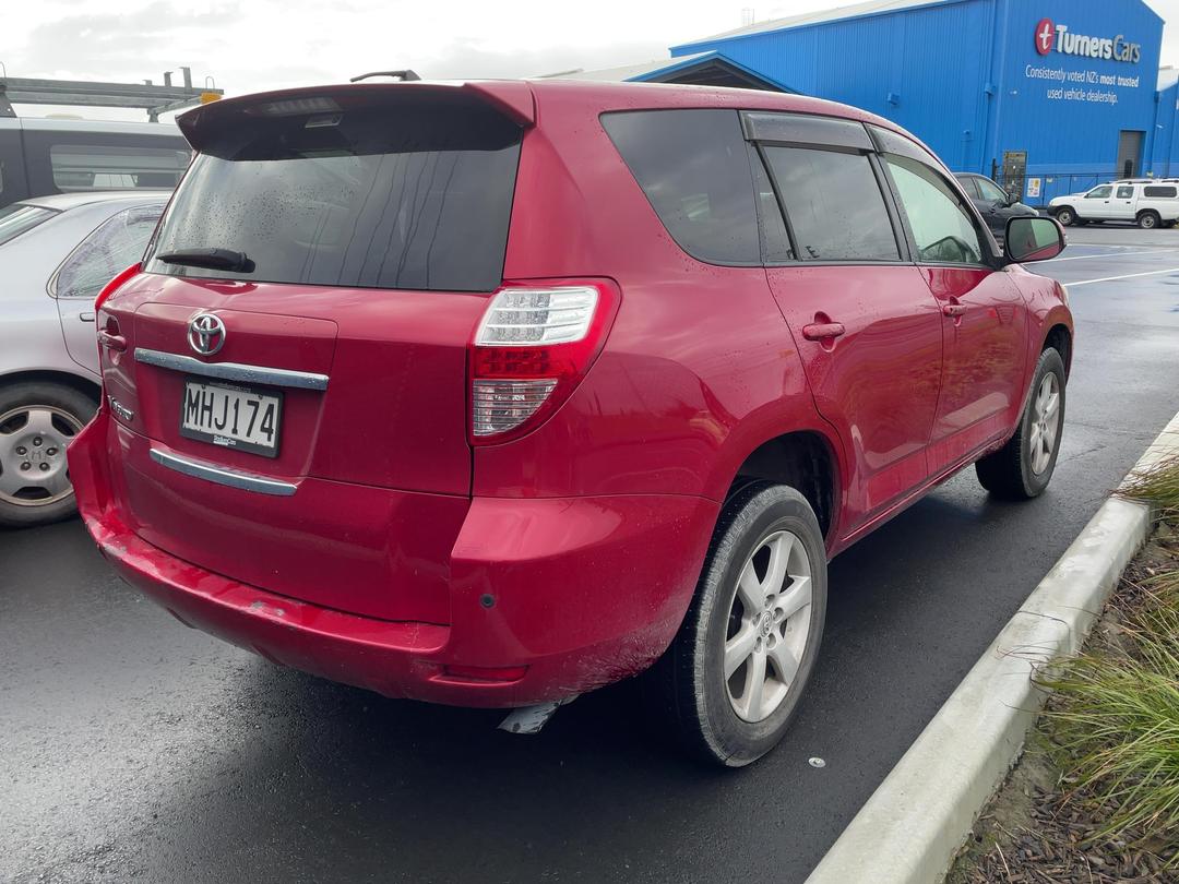 Photo '6' of Toyota Vanguard