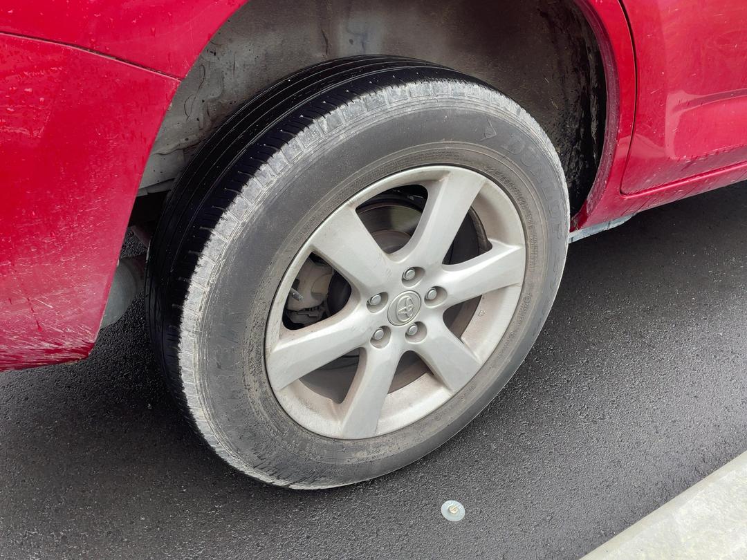 Photo '10' of Toyota Vanguard