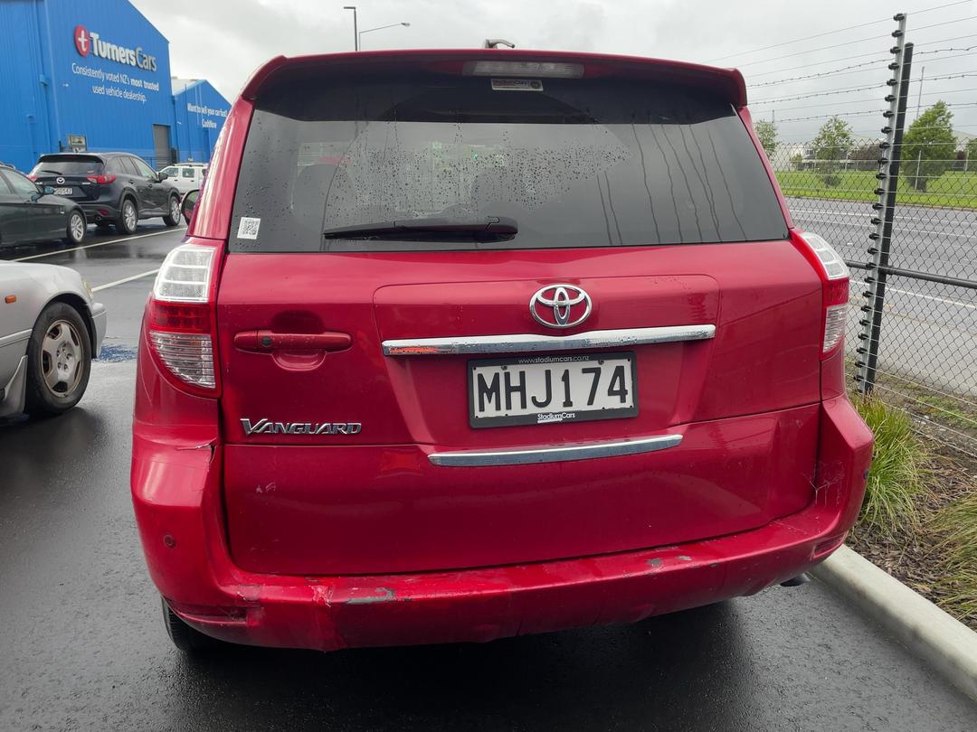 Photo '5' of Toyota Vanguard