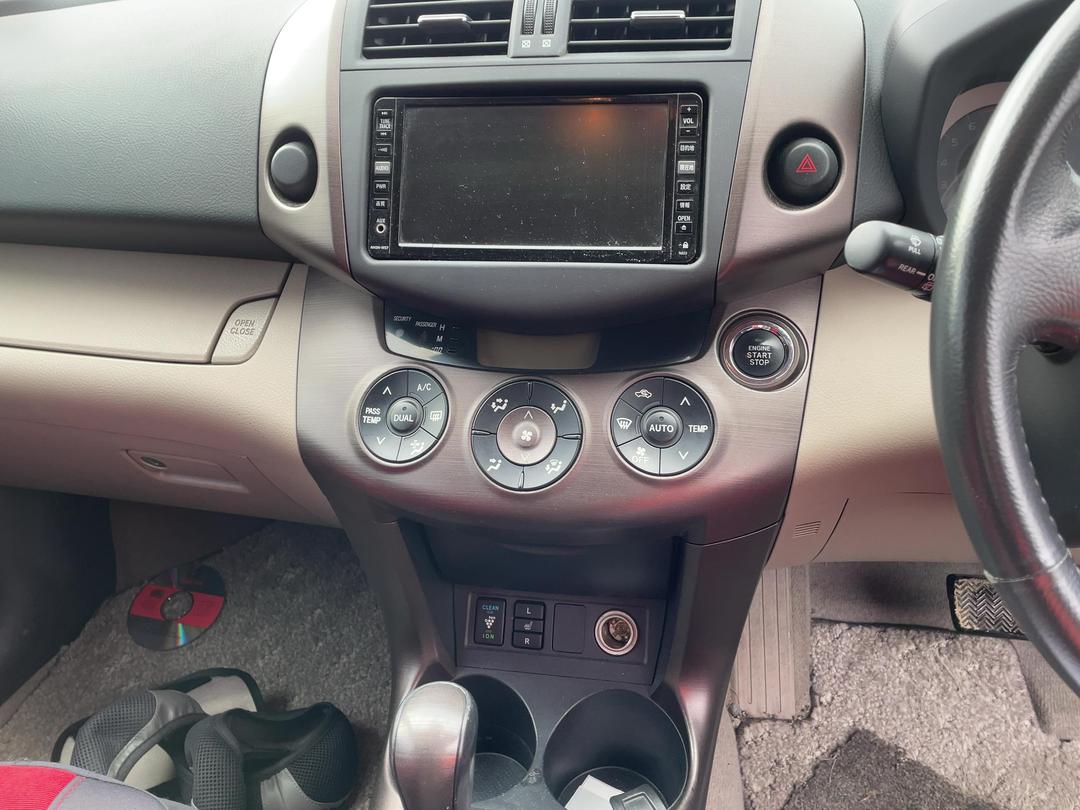 Photo '16' of Toyota Vanguard