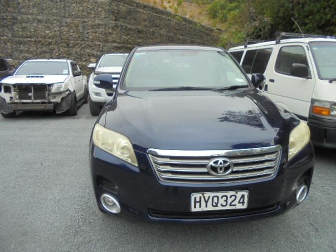 Photo '2' of Toyota Vanguard Photo '2' of Toyota Vanguard