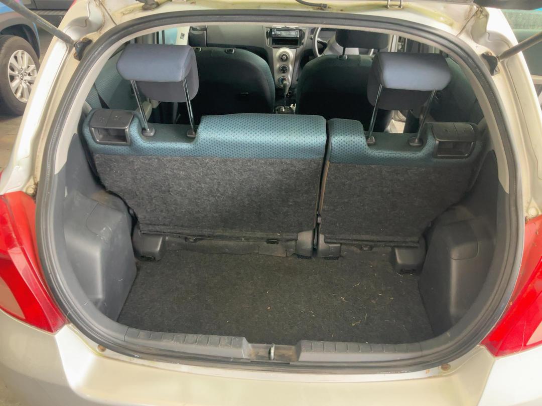 Photo '19' of Toyota Vitz