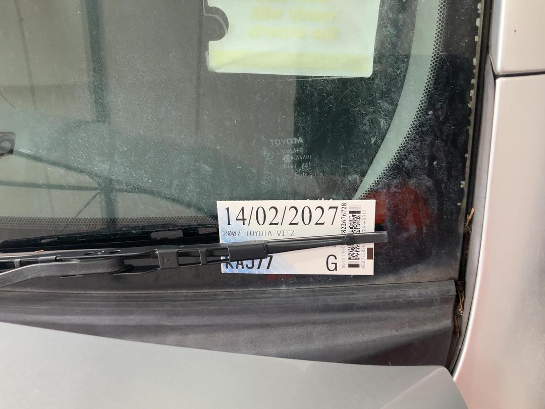 Photo '21' of Toyota Vitz