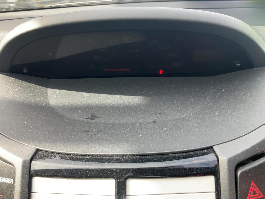 Photo '23' of Toyota Vitz