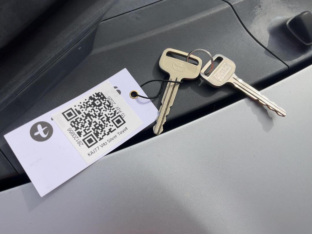 Photo '24' of Toyota Vitz