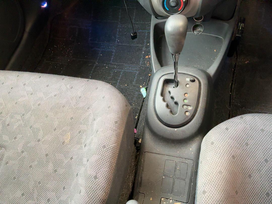 Photo '15' of Toyota Vitz Photo '15' of Toyota Vitz