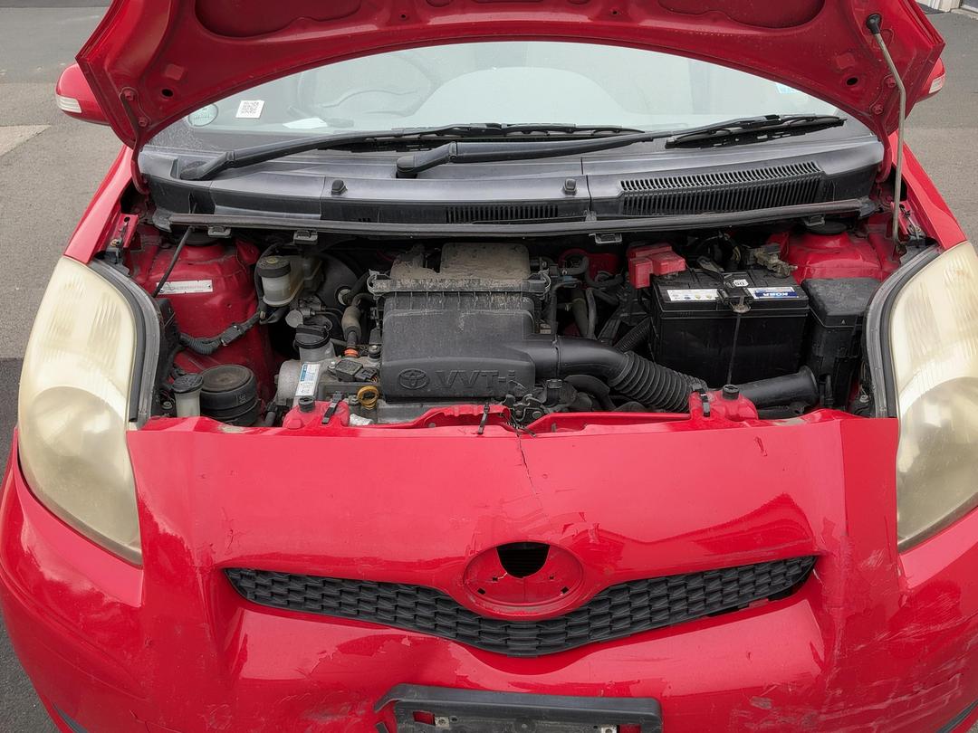 Photo '14' of Toyota Vitz Photo '14' of Toyota Vitz