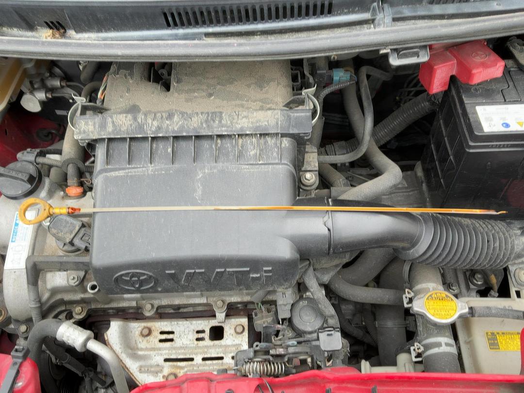 Photo '15' of Toyota Vitz Photo '15' of Toyota Vitz