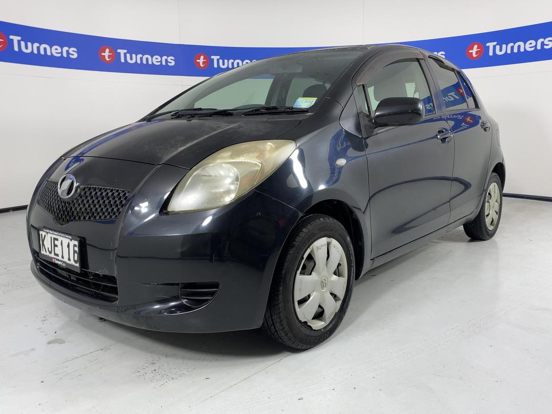 Photo '4' of Toyota Vitz
