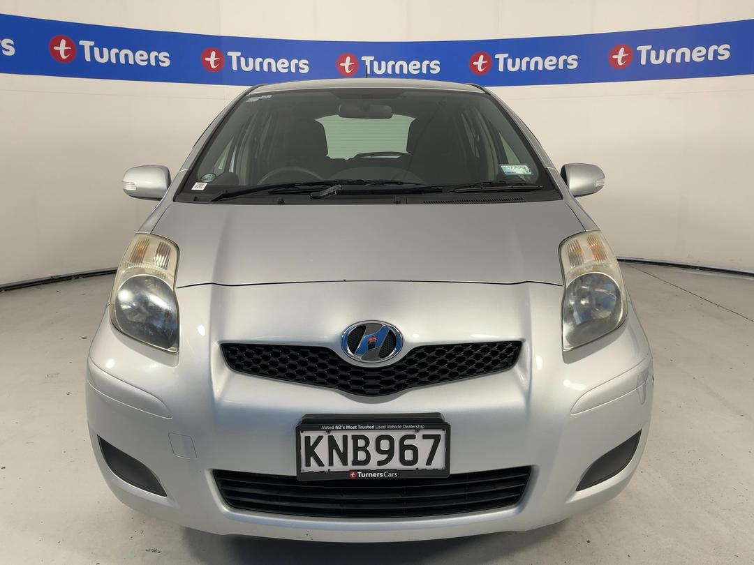 Photo '2' of Toyota Vitz
