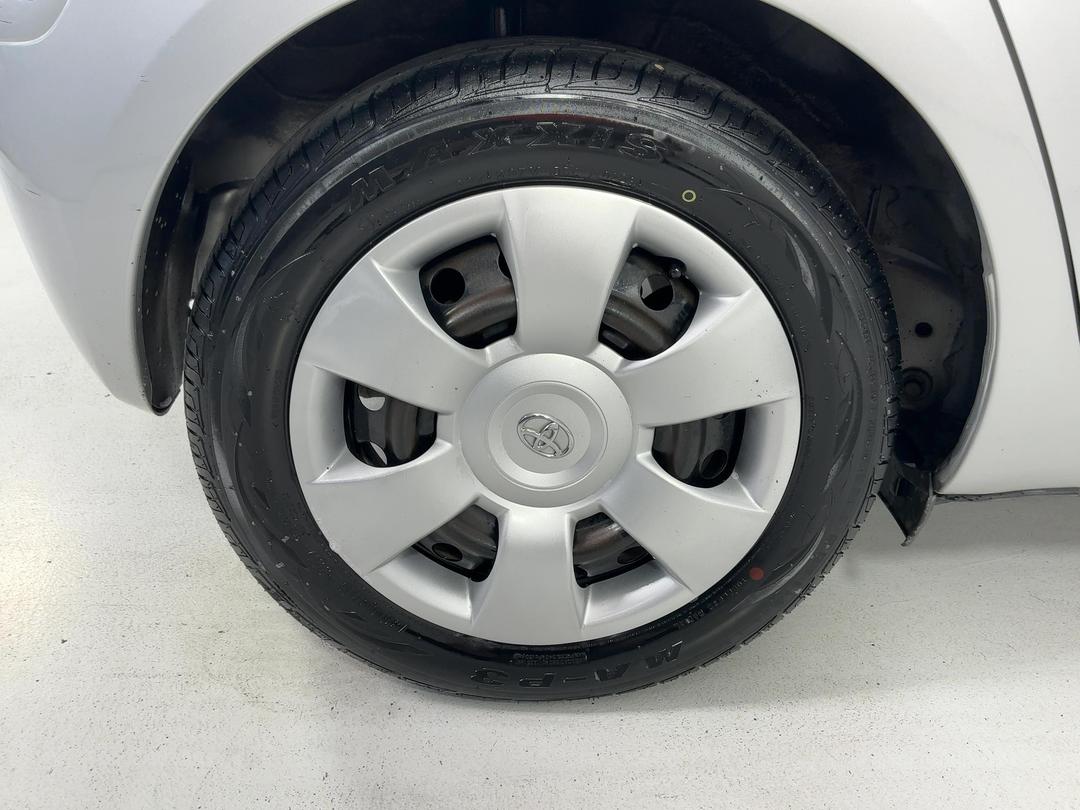 Photo '12' of Toyota Vitz