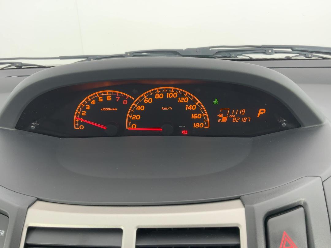 Photo '21' of Toyota Vitz