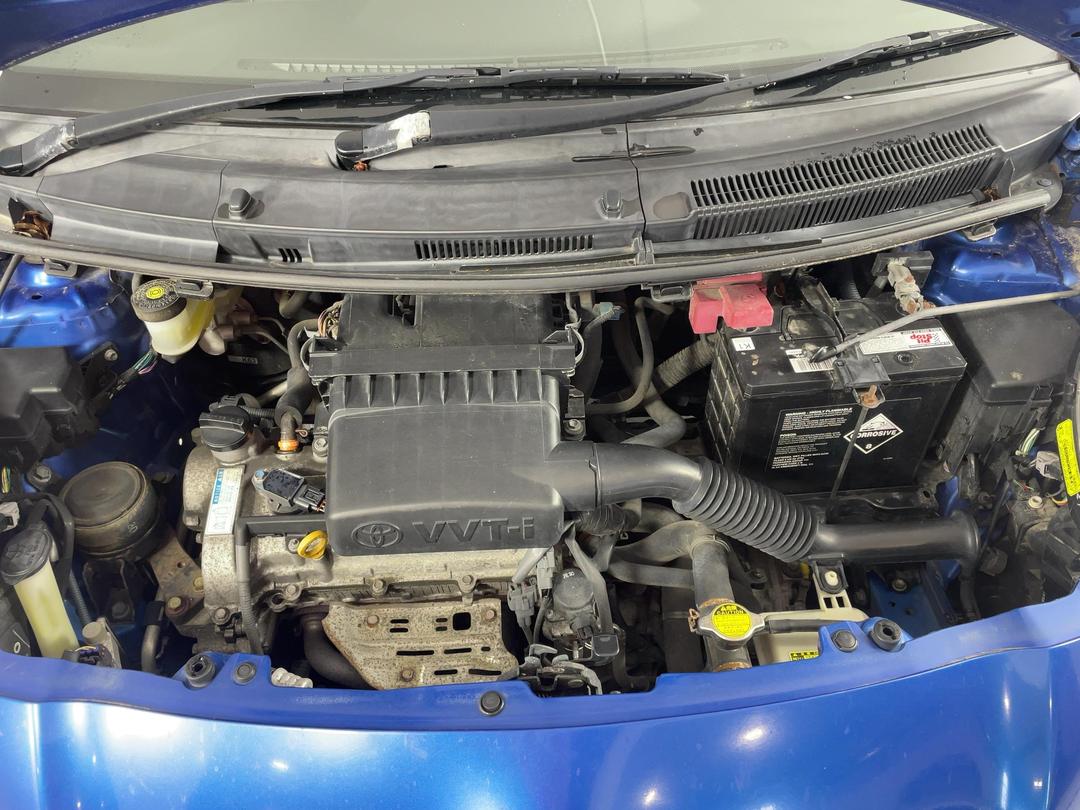 Photo '13' of Toyota Vitz