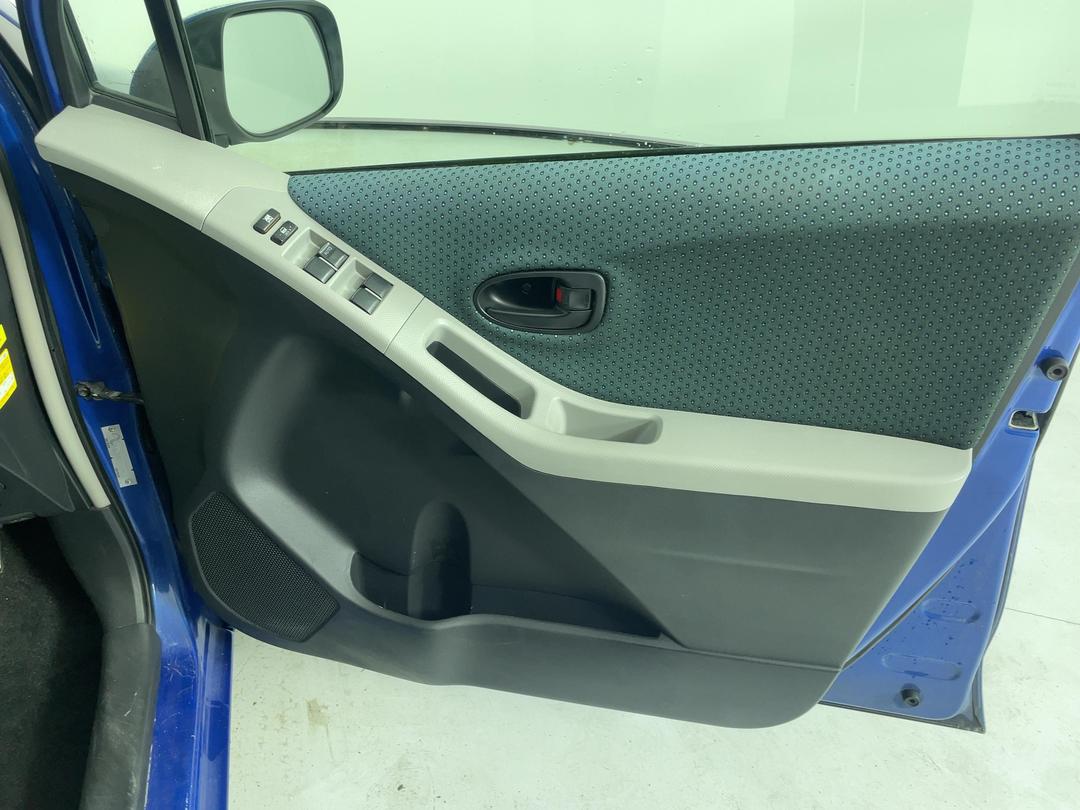 Photo '15' of Toyota Vitz