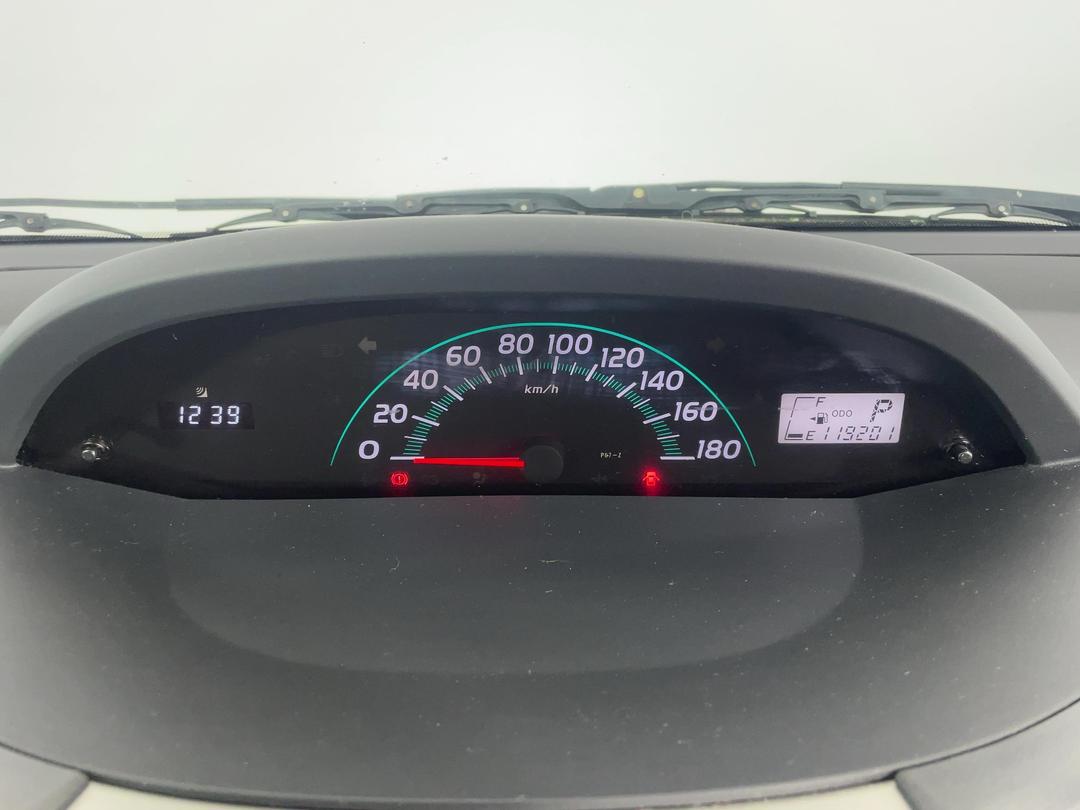 Photo '21' of Toyota Vitz