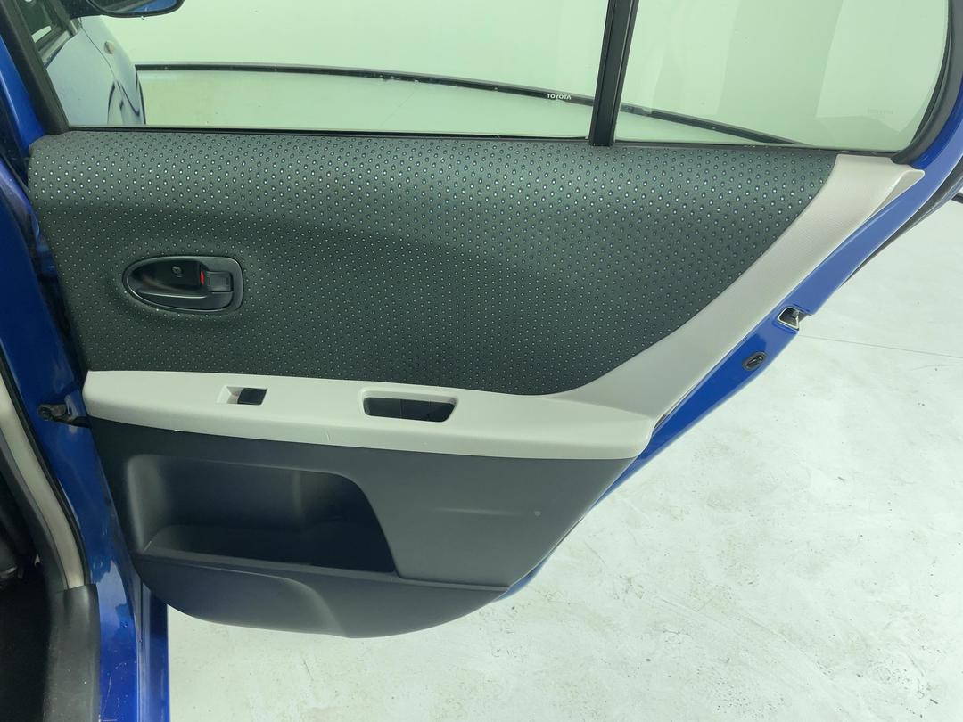 Photo '19' of Toyota Vitz