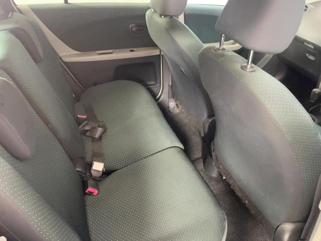 Photo '20' of Toyota Vitz