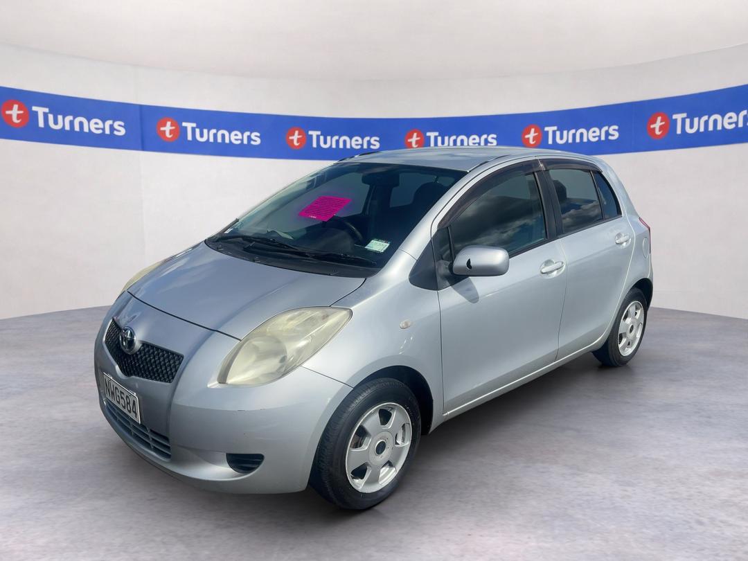 Photo '2' of Toyota Vitz Photo '2' of Toyota Vitz