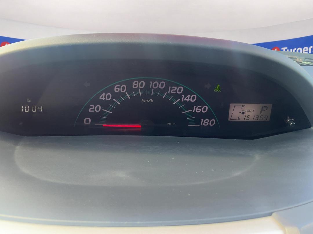 Photo '8' of Toyota Vitz Photo '8' of Toyota Vitz