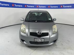 Photo '2' of Toyota Vitz