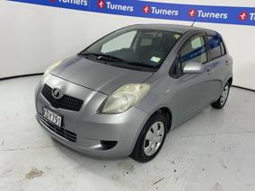 Photo '4' of Toyota Vitz