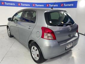 Photo '5' of Toyota Vitz