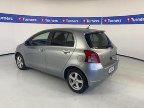 Photo '5' of Toyota Vitz
