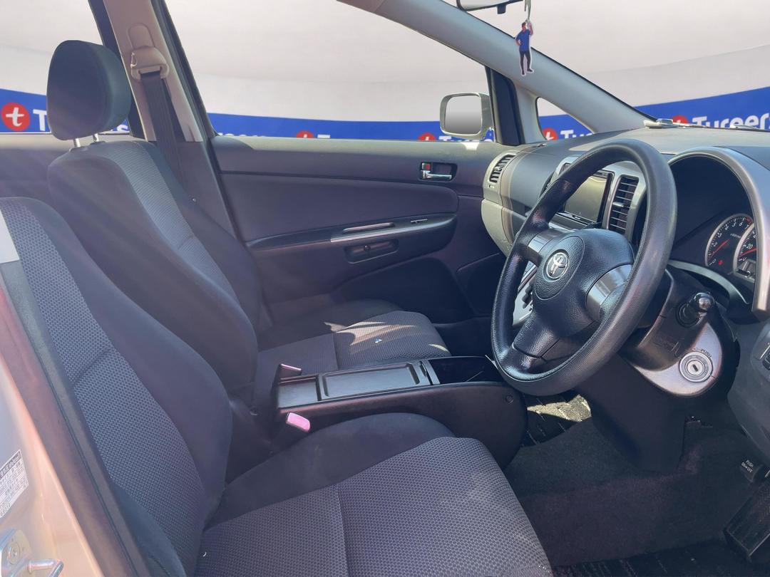 Photo '16' of Toyota Wish
