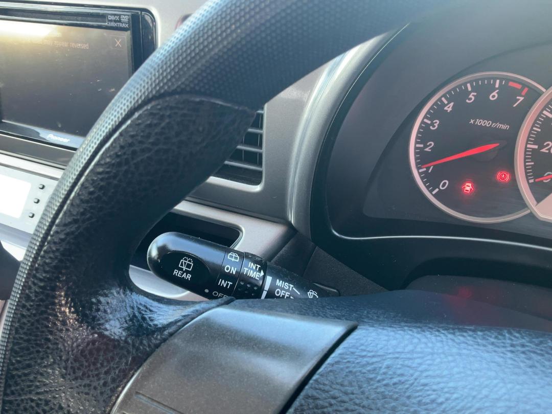 Photo '28' of Toyota Wish