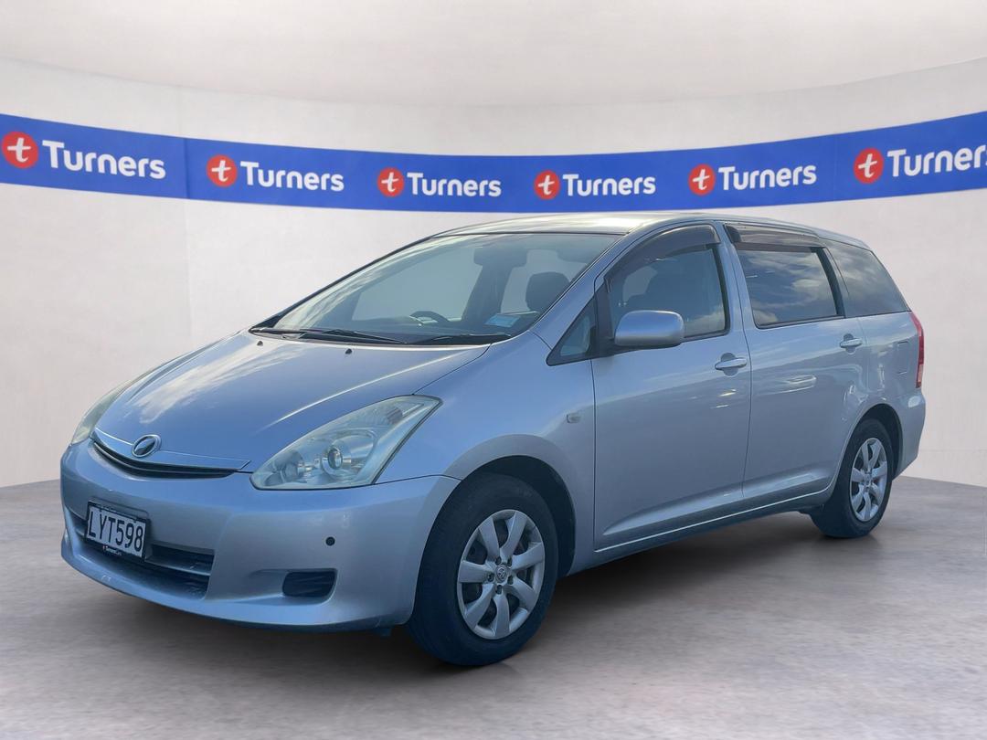 Photo '4' of Toyota Wish