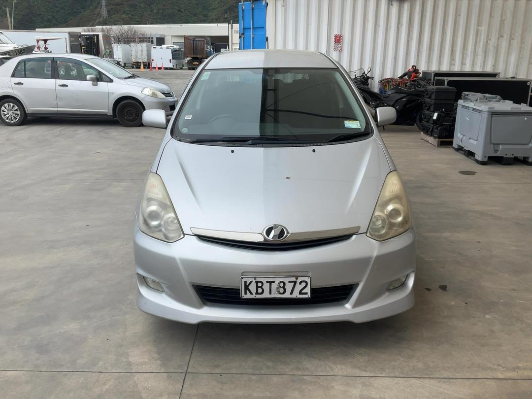 Photo '2' of Toyota Wish