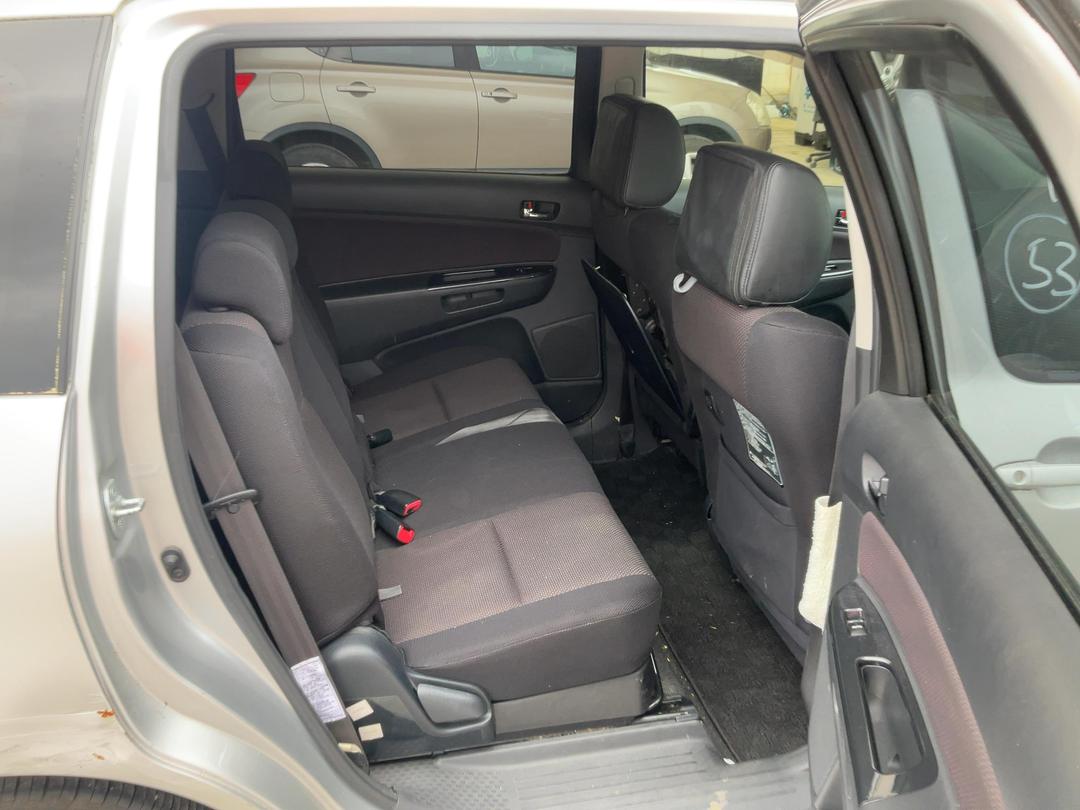 Photo '16' of Toyota Wish