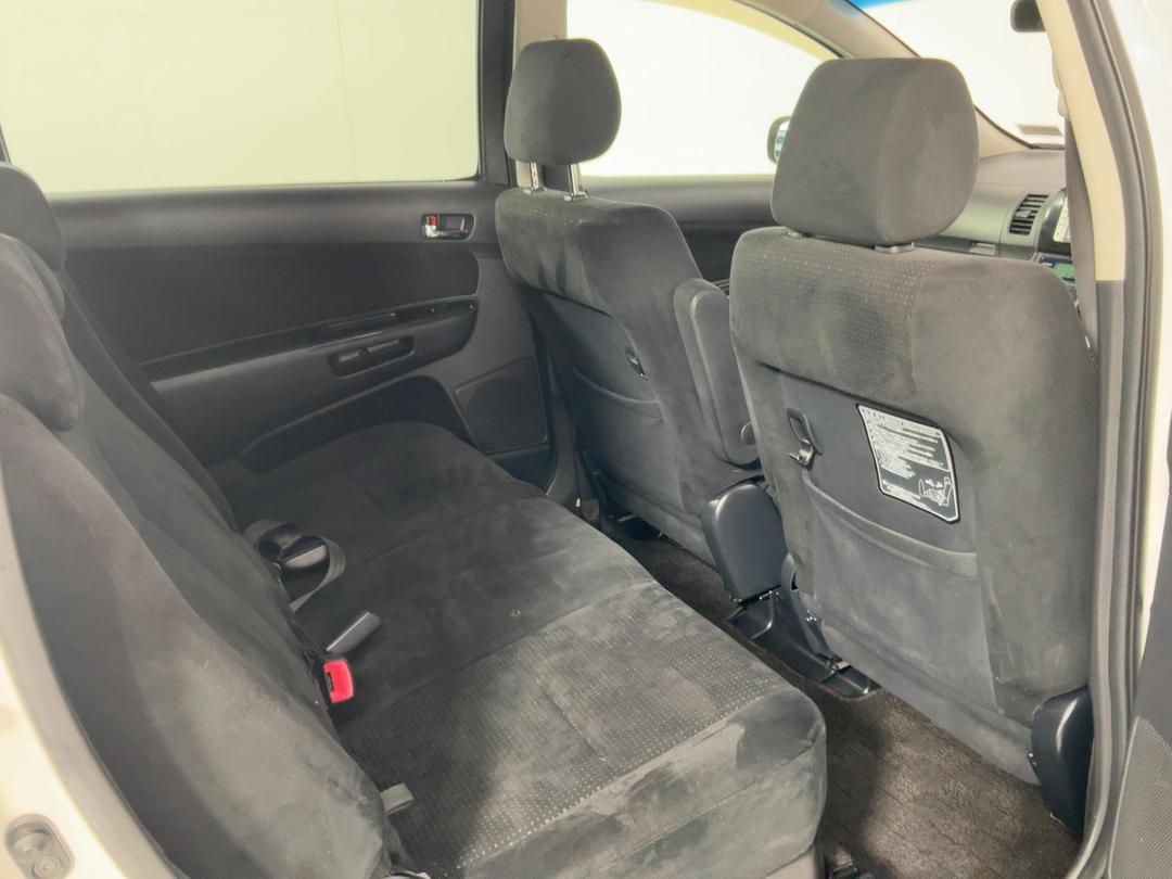 Photo '20' of Toyota Wish
