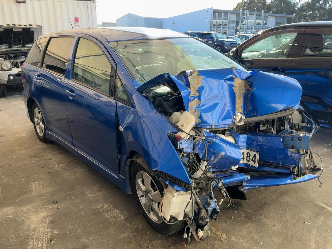 Photo '3' of Toyota Wish Photo '3' of Toyota Wish