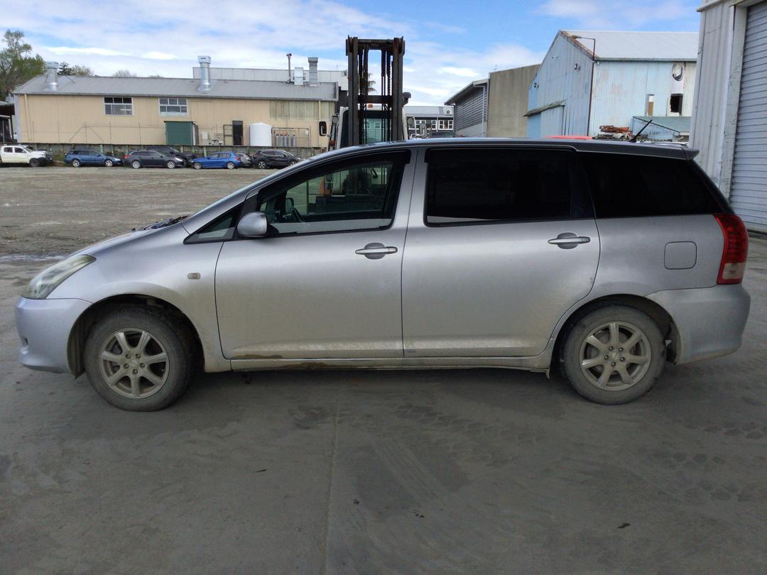 Photo '4' of Toyota Wish