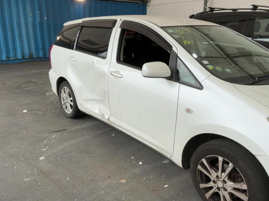 Photo '2' of Toyota Wish