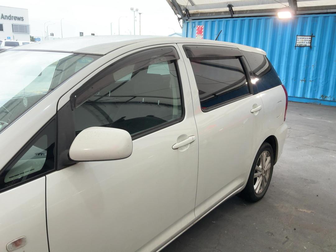 Photo '8' of Toyota Wish