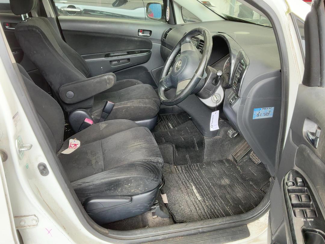 Photo '20' of Toyota Wish