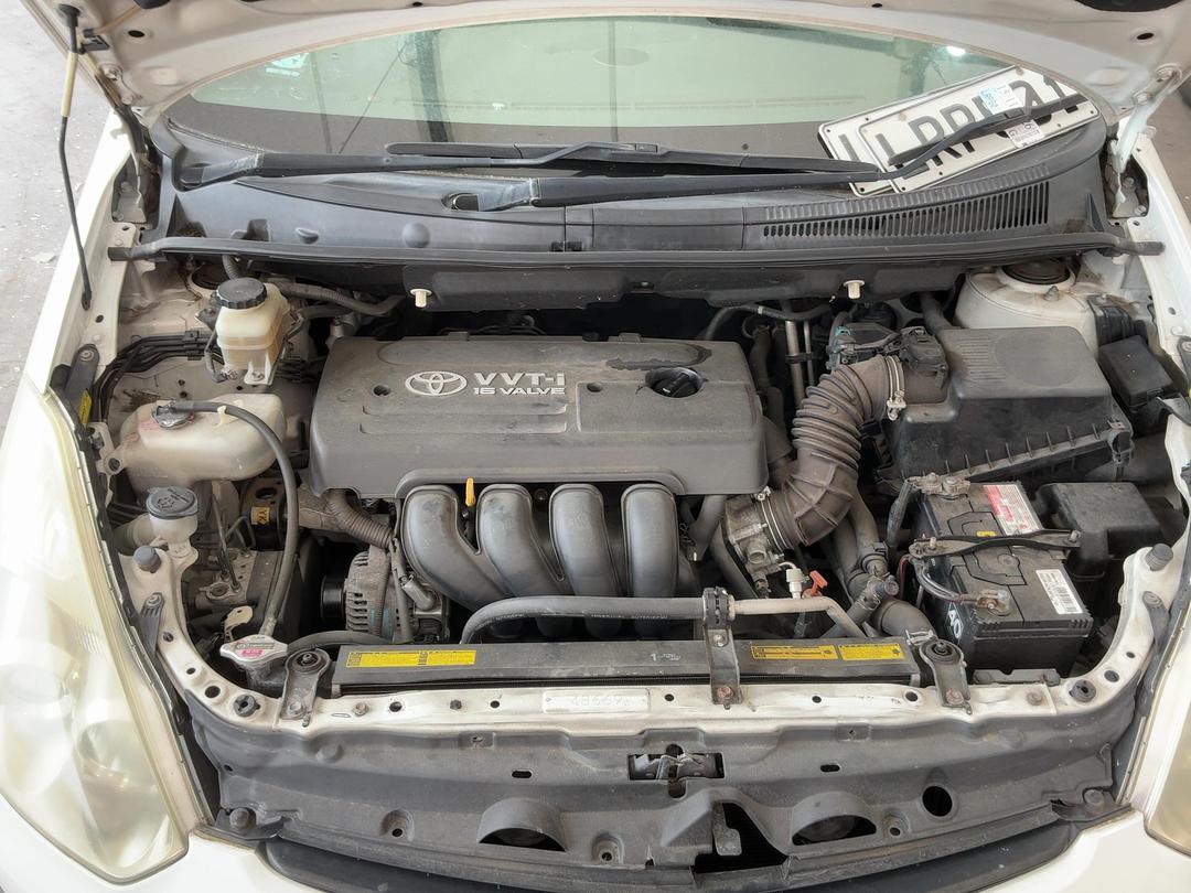 Photo '28' of Toyota Wish