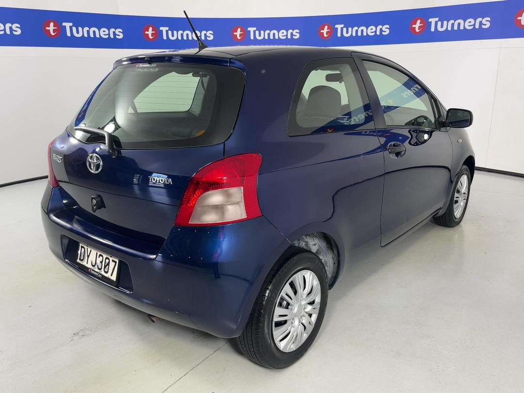 Photo '7' of Toyota Yaris