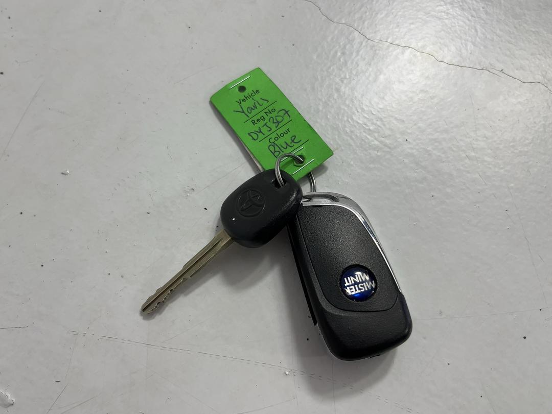 Photo '21' of Toyota Yaris