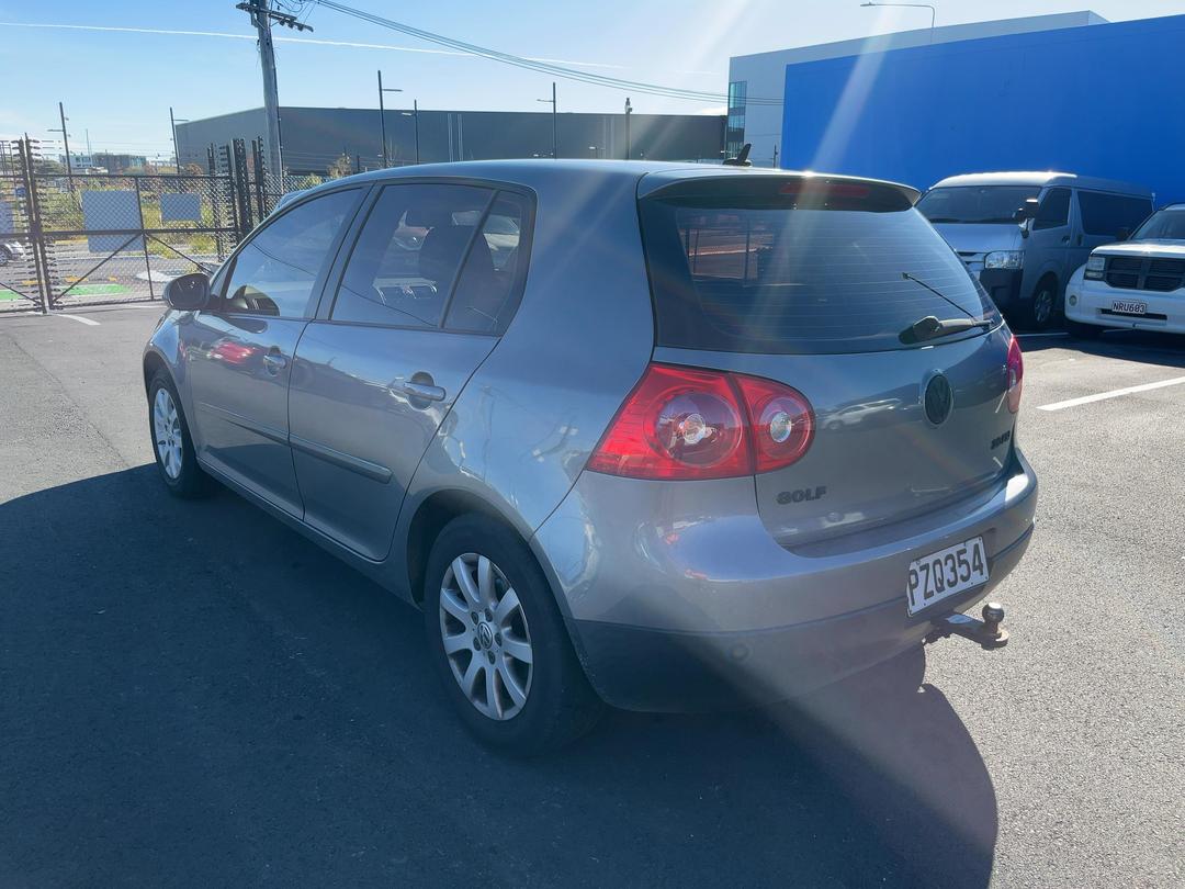 Photo '5' of Volkswagen Golf