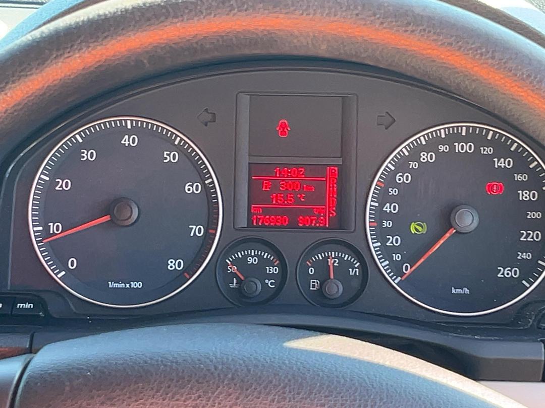 Photo '21' of Volkswagen Golf