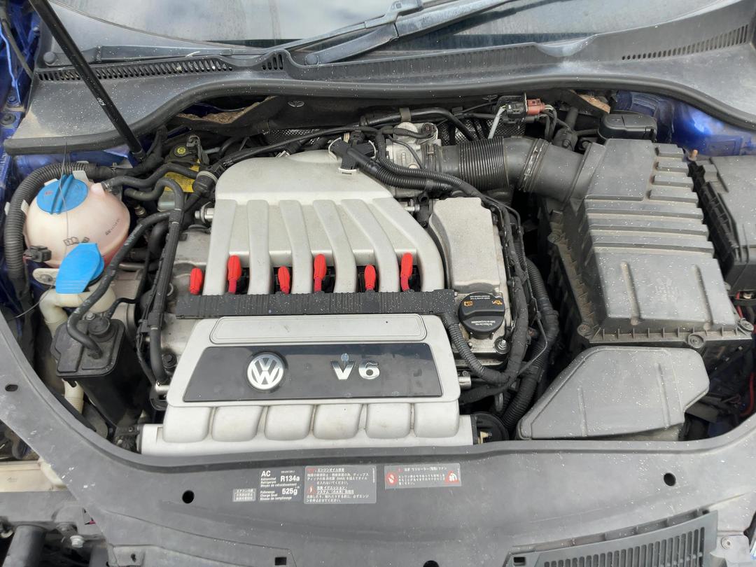 Photo '13' of Volkswagen Golf R32