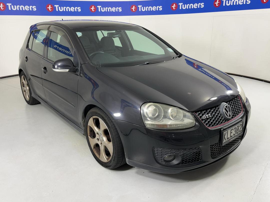 Photo '1' of Volkswagen Golf