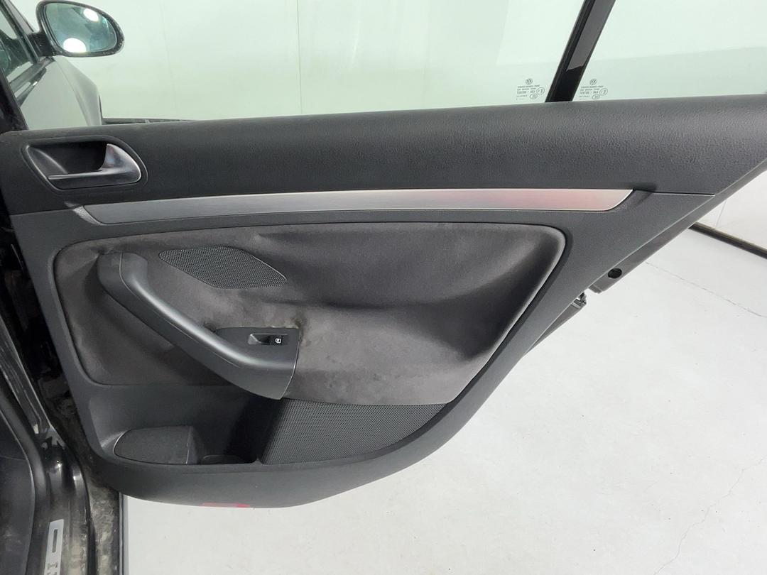 Photo '19' of Volkswagen Golf