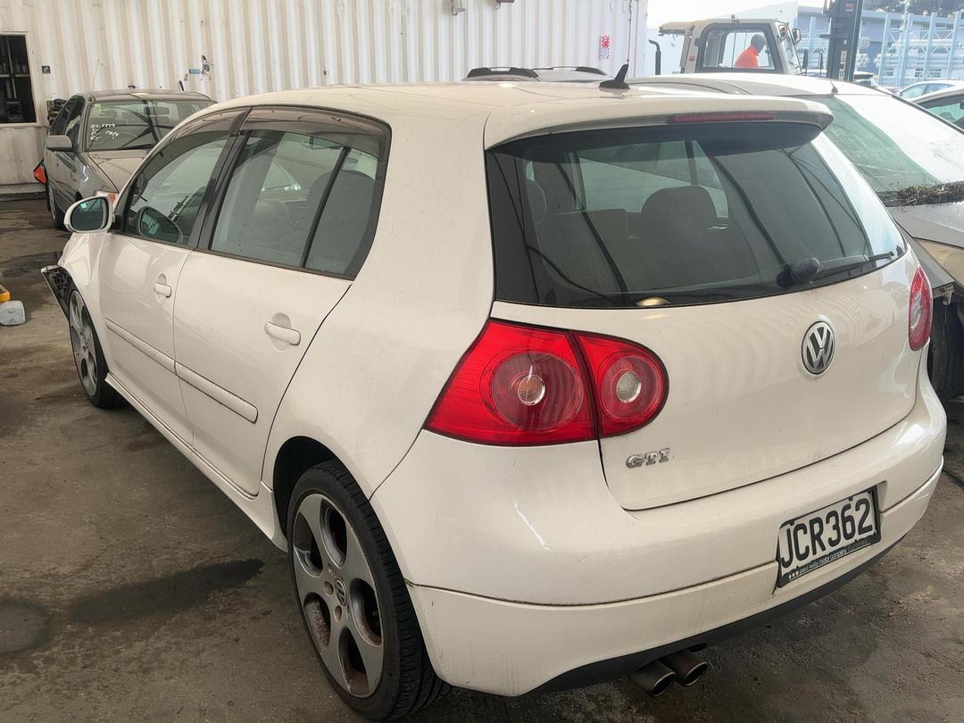 Photo '5' of Volkswagen Golf Photo '5' of Volkswagen Golf