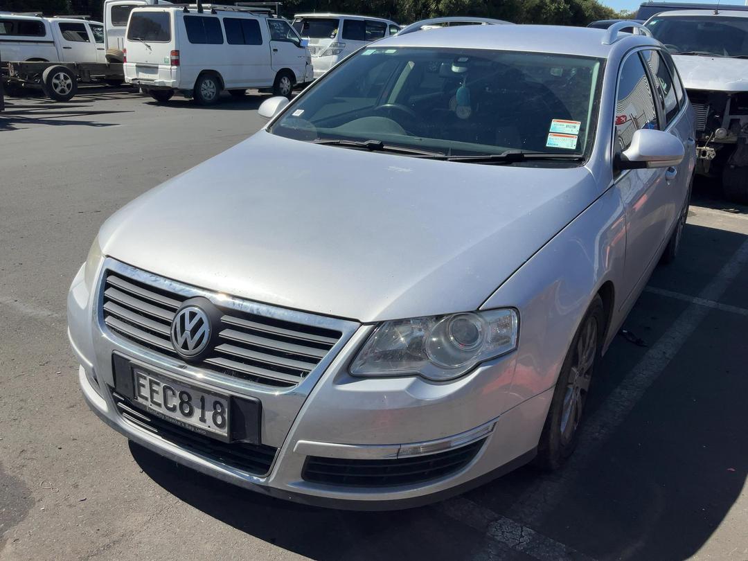 Photo '2' of Volkswagen Passat TDI 125KW VAR Photo '2' of Volkswagen Passat TDI 125KW VAR